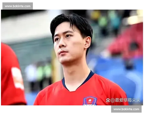 申花锋线迎救兵!米内罗伤缺 4 个月,新援阿苏埃火线加盟 申花锋线迎救兵!米内罗伤缺 4 个月,新援阿苏埃火线加盟